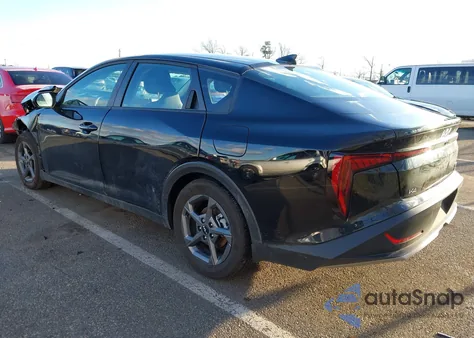 2025 Kia K4 Lxs из США, поврежденный, VIN 3KPFT4DE1SE127316